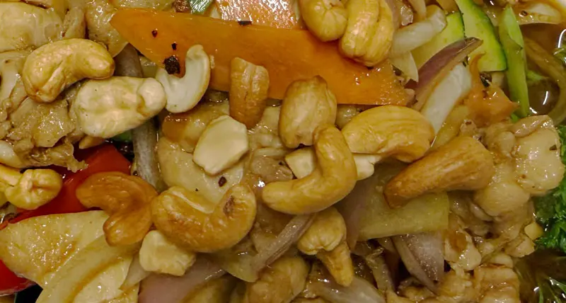 Hühnerfleisch mit Cashewkernen